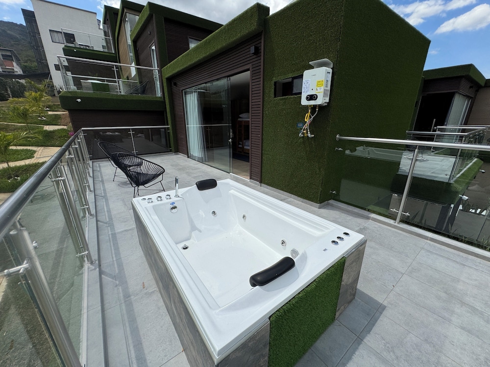 Premium Quadruple Room photo 2