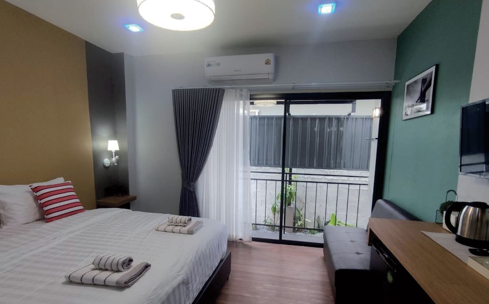 Room, 1 King Bed, Non Smoking