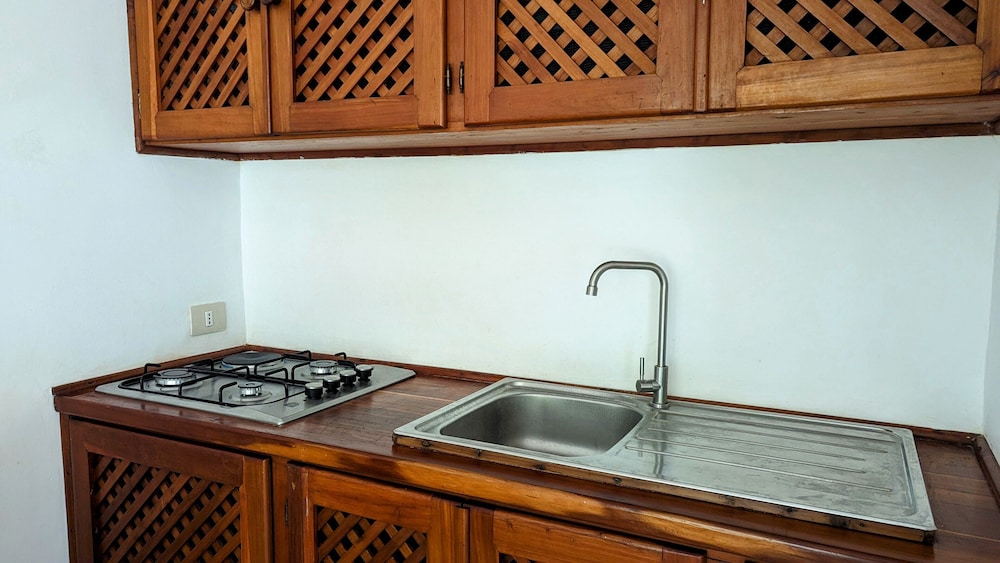 Traditional Suite, 1 Bedroom, Garden View, Ground Floor - Photo 11