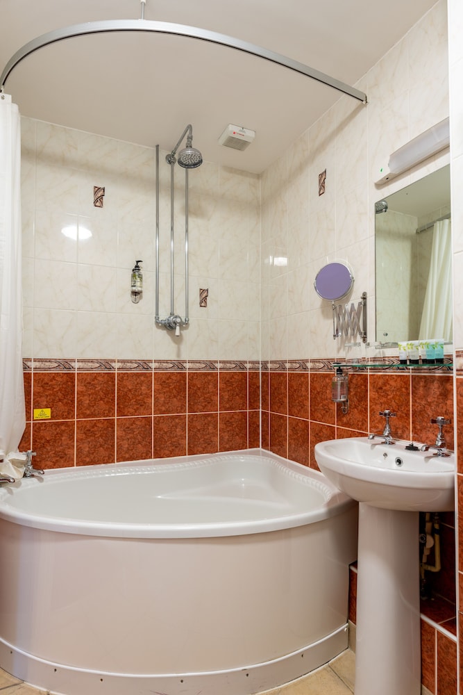 Classic Double or Twin Room - Photo 5