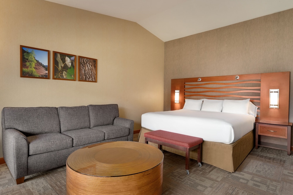 Poco King, 1 King Bed, Red Rock View photo 1