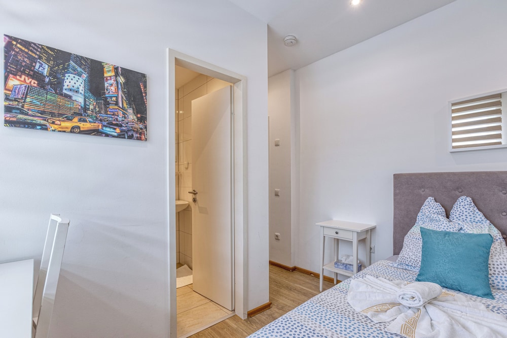 Economy Double or Twin Room photo 1