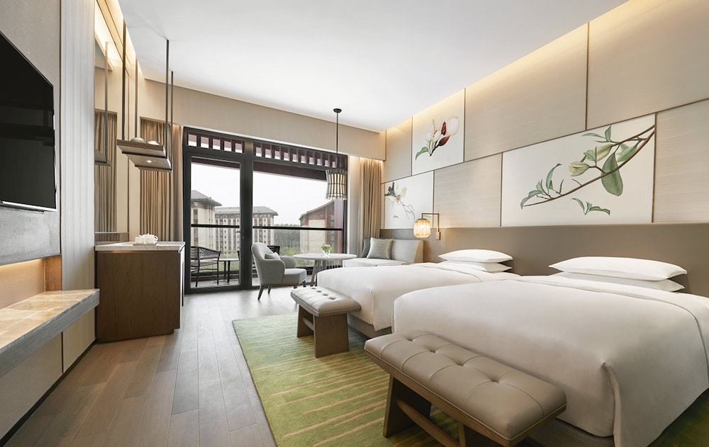 Deluxe Room, 1 King Bed