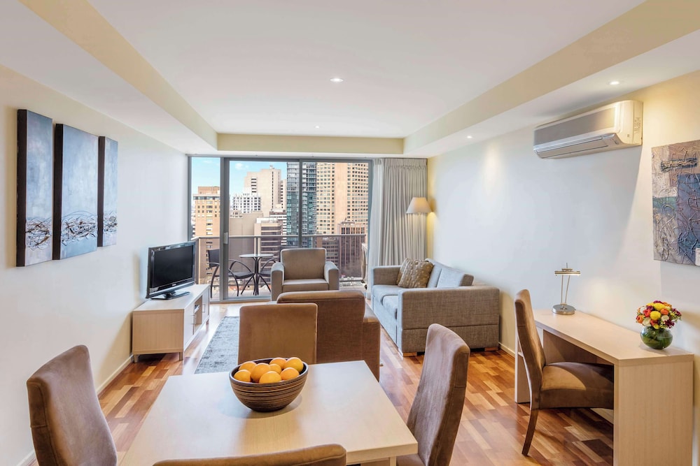 Executive Two Bedroom Apartment (No Housekeeping) thumbnail 5