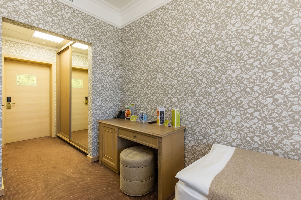 Standard Twin Room photo 2