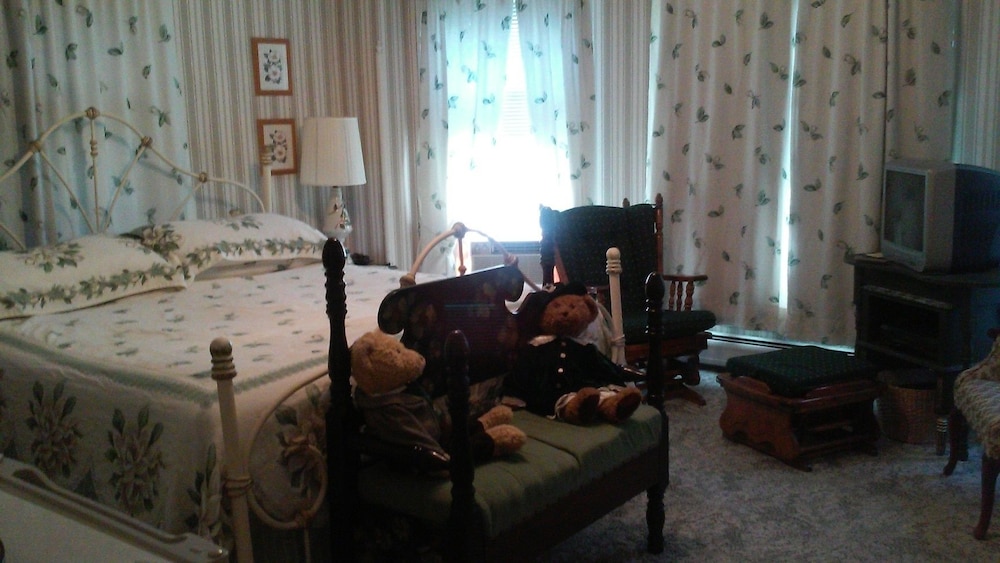 Deluxe Room, 1 King Bed photo 1