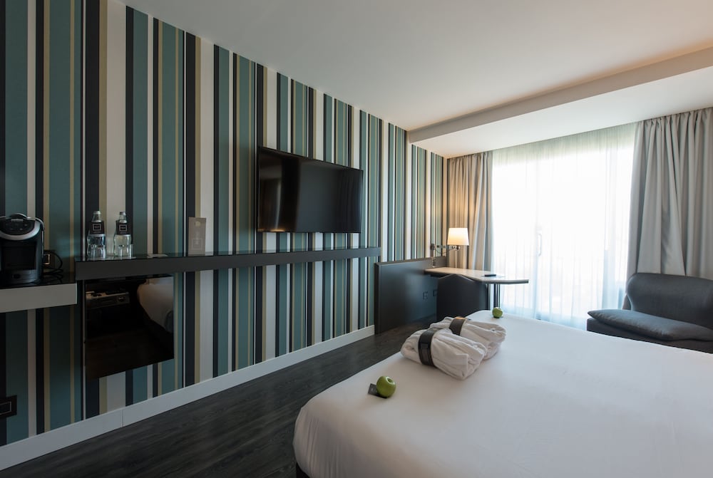 Standard Double Room - Photo 4
