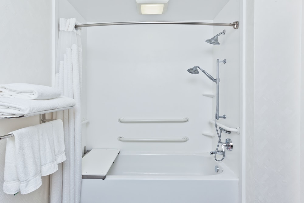 Standard Room, 1 King Bed, Accessible (Mobility Roll-In Shower) - Photo 6