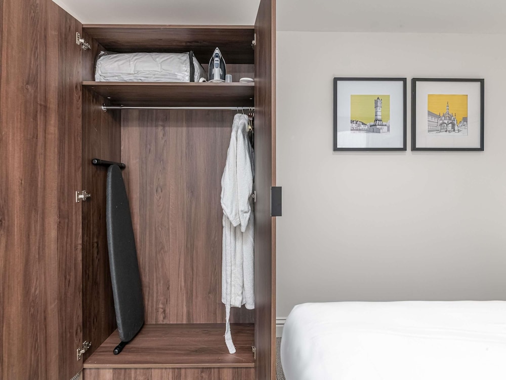 Apartment, 1 Queen Bed, Accessible - Photo 1