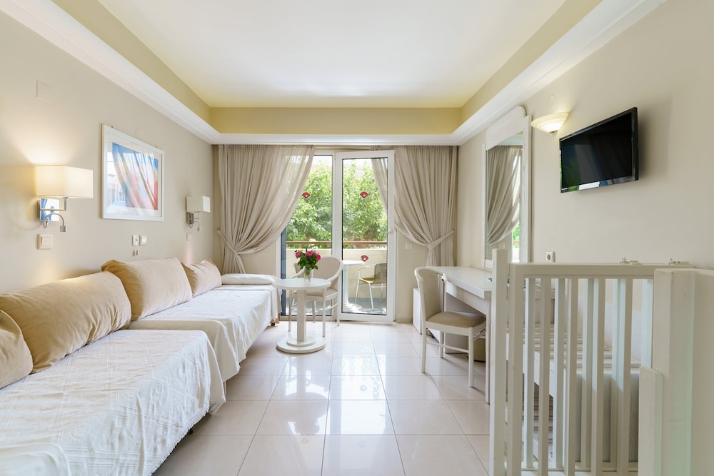 Family Suite Split Level with Street View