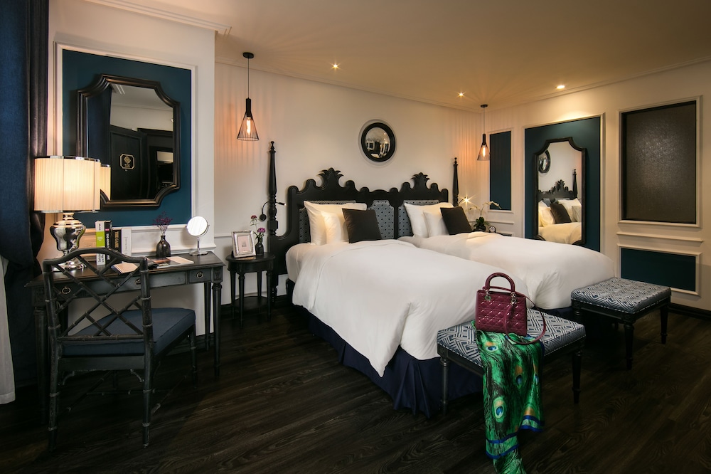 Suite - Photo 5