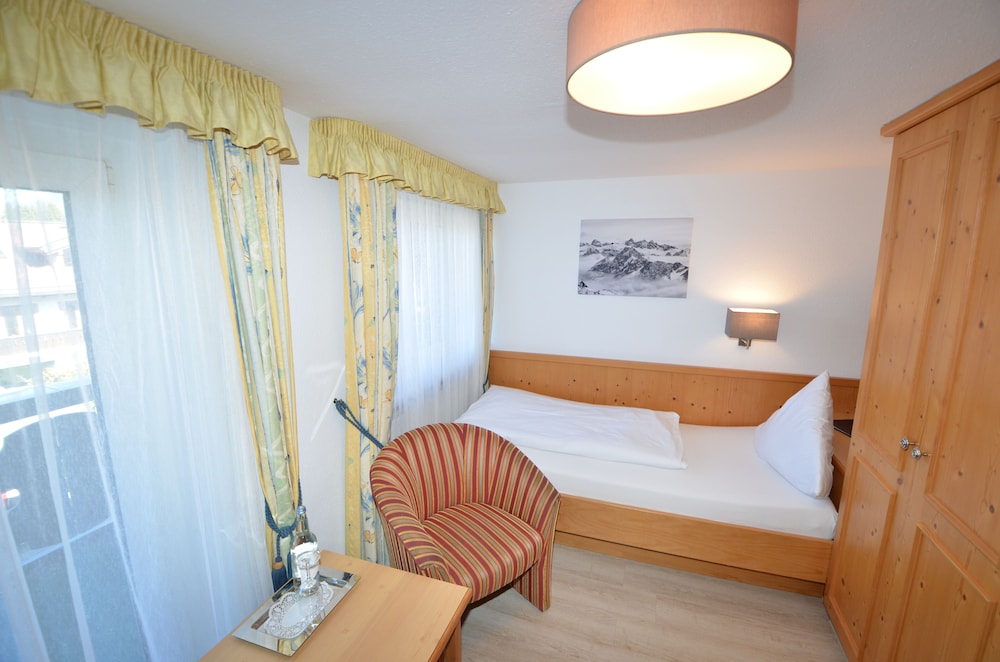 Comfort Single Room, Balcony, Mountain View
