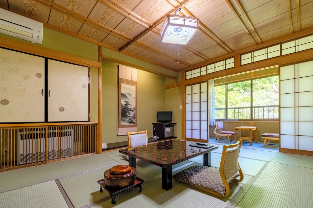 Japanese-style Quadruple Room 10 Tatami Size, Private Toilet, Non Smoking, Garden View