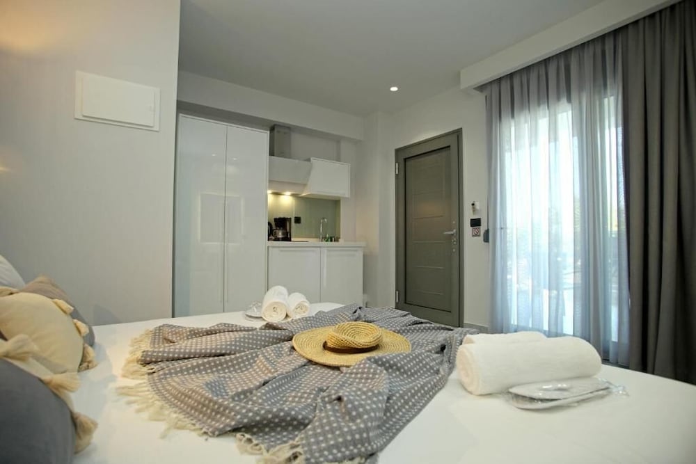 Standard Double Ground Floor photo 2