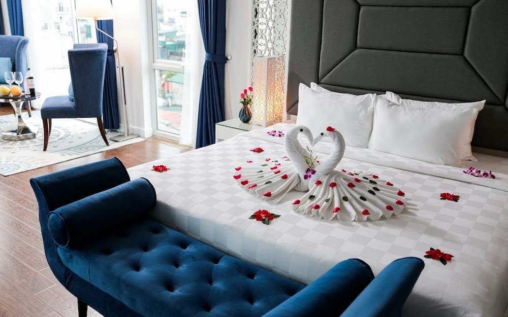 Victor suite room with Balcony photo 2