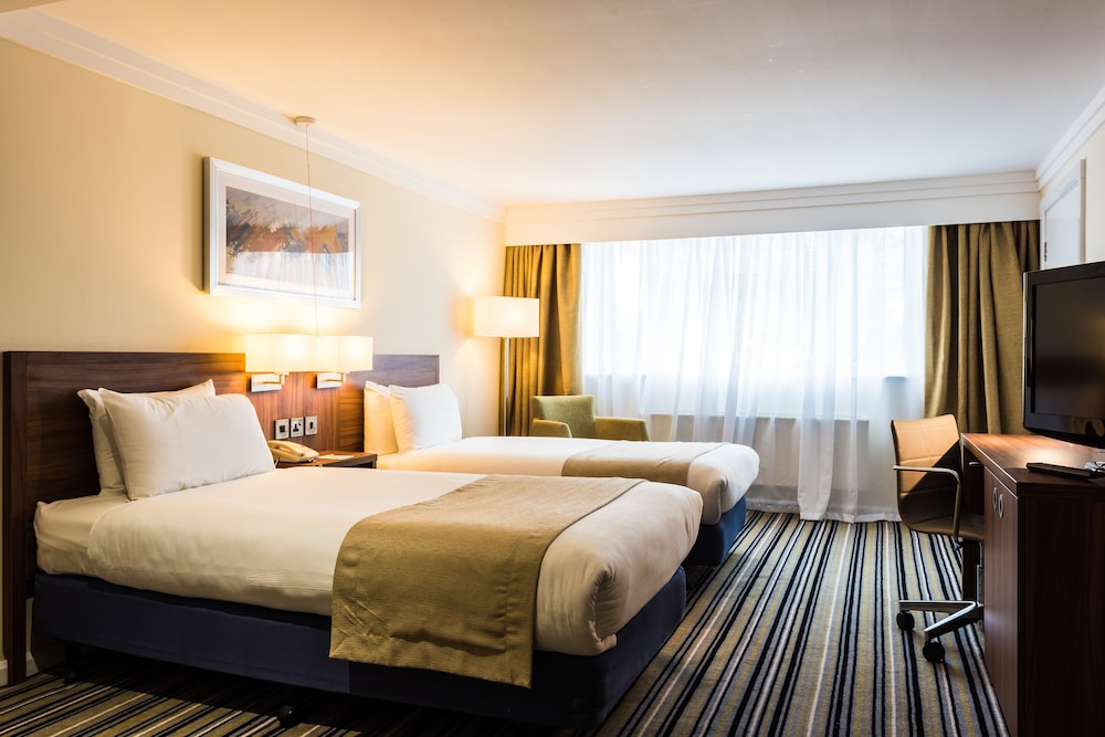 Standard Room, 2 Twin Beds, Accessible - Photo 2