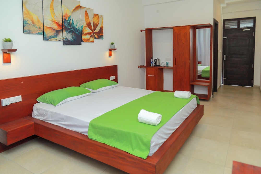 Basic Triple Room photo 1
