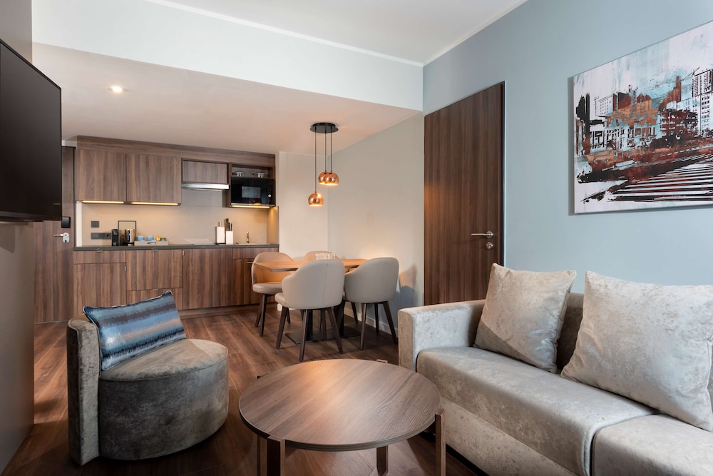 Premium Studio Suite, 1 King Bed with Sofa bed