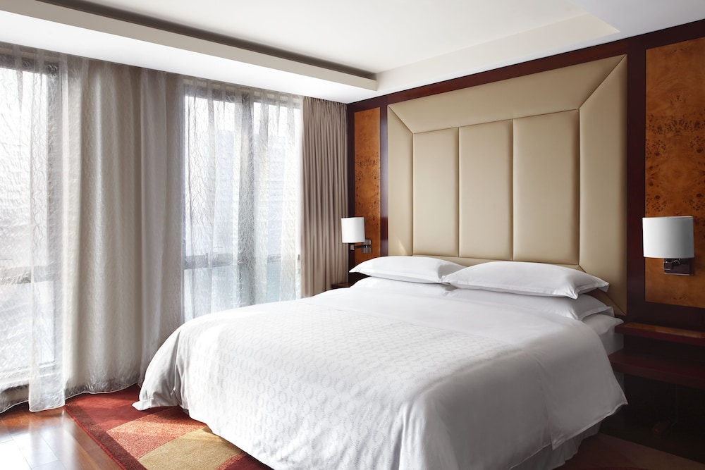 Superior Room, 1 King Bed