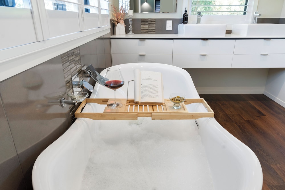 Luxury Studio Suite photo 2