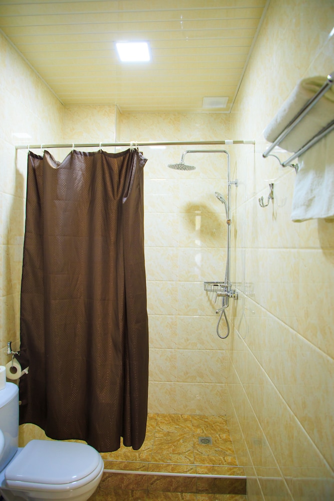 Standard Triple Room - Photo 5