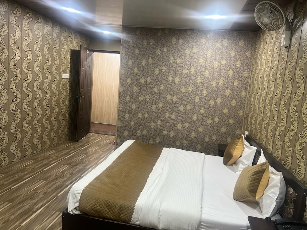 Deluxe Room - Photo 4
