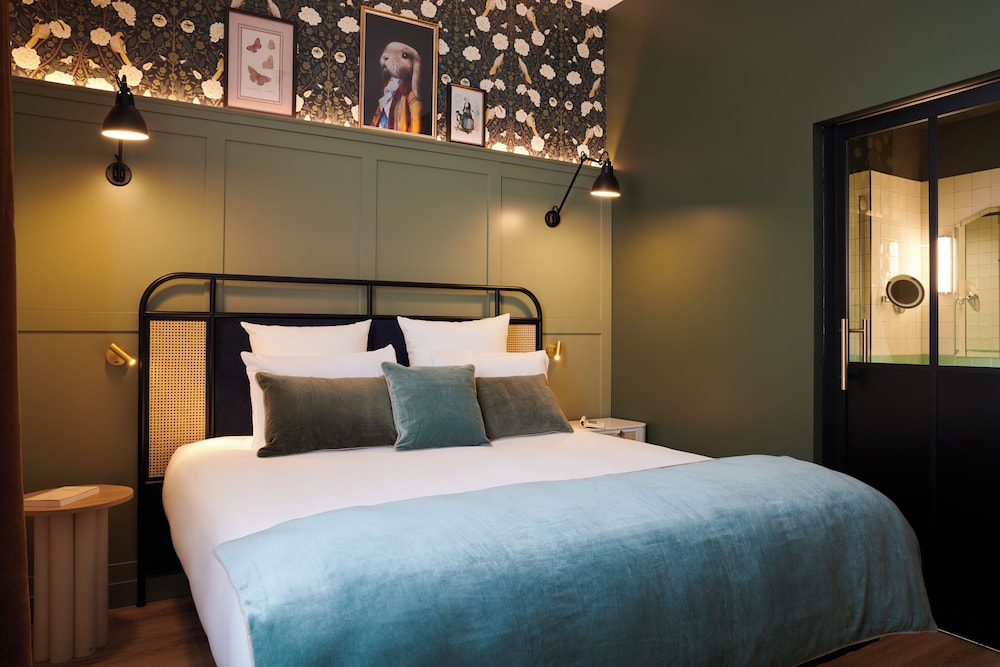 Superior Room, 1 King Bed - Photo 4