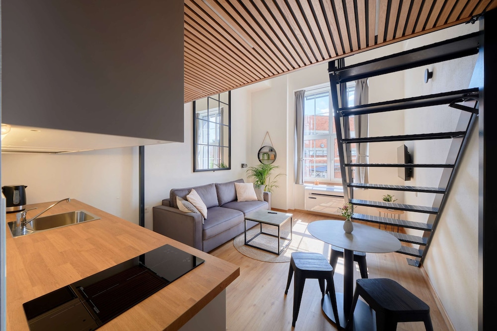 City Loft - Photo 12