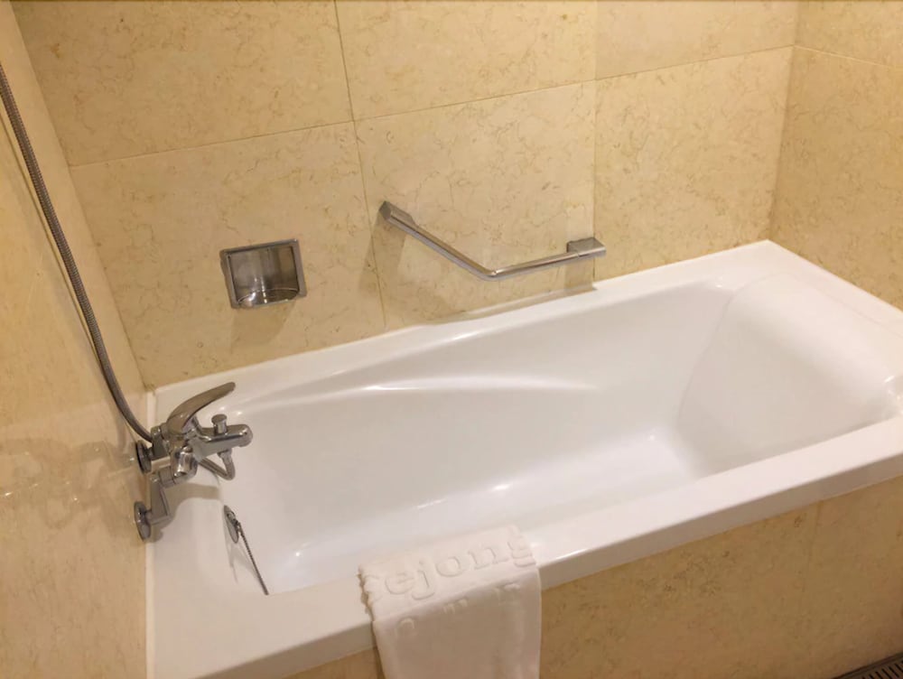 Deluxe Triple Room - Photo 10