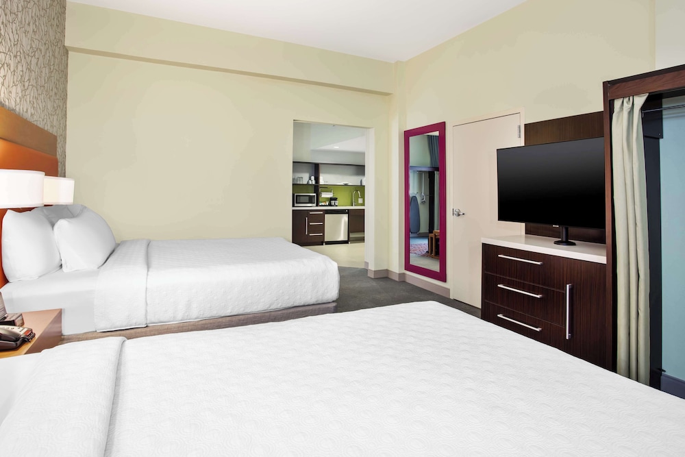 Studio, 2 Queen Beds - Photo 3