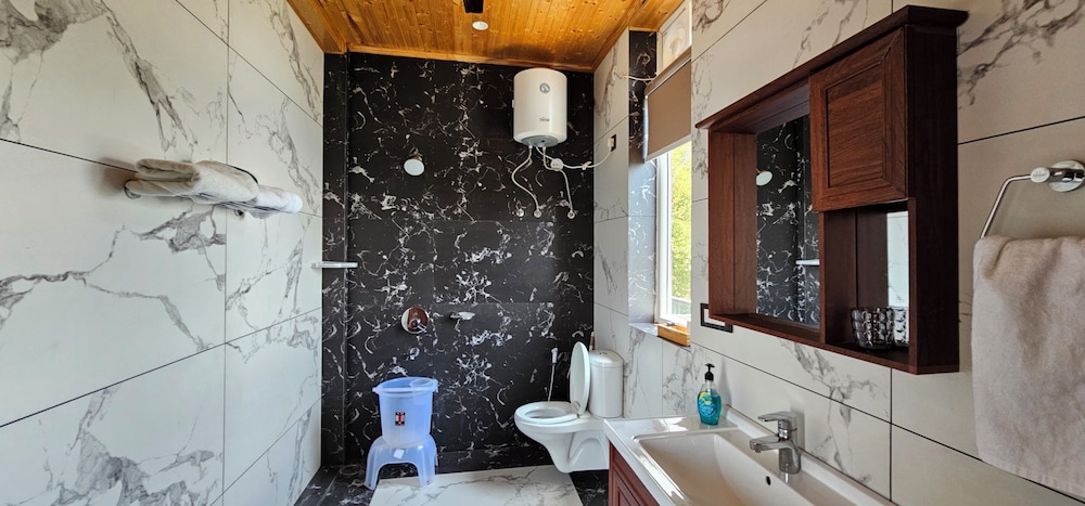 Cedar Club Room - Photo 9