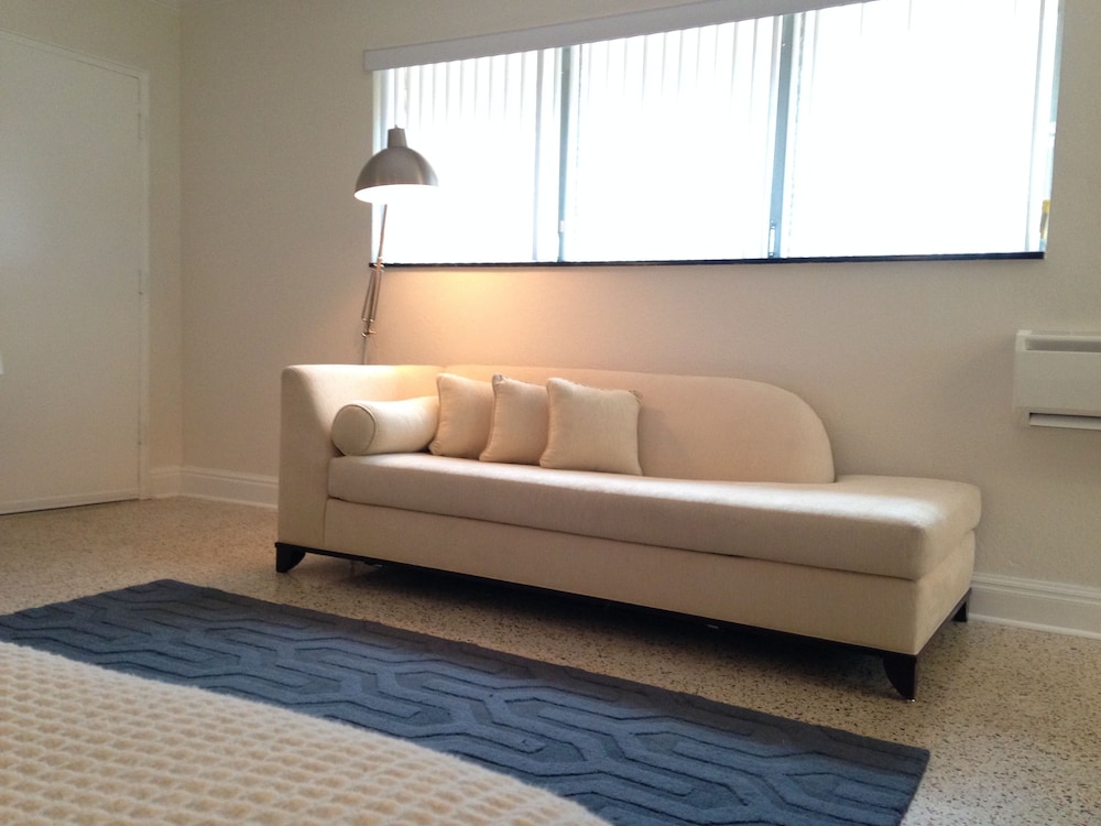 Family Suite, 2 Queen Beds photo 3