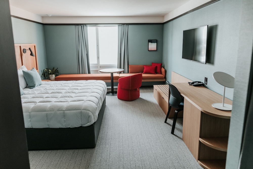 Standard Room, 2 Queen Beds photo 3