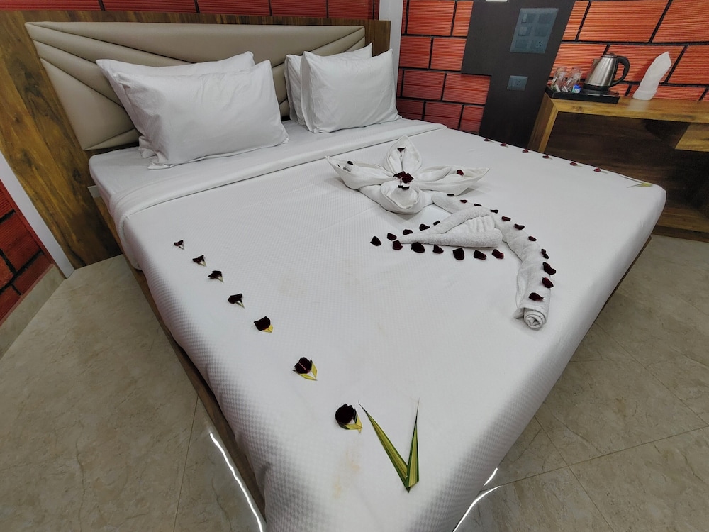 Classic Single Room, 1 Queen Bed, Non Smoking photo 2