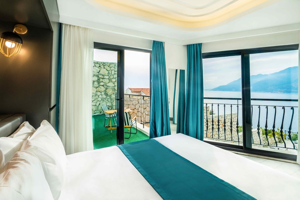 Junior Room, Terrace, Sea View - Photo 5