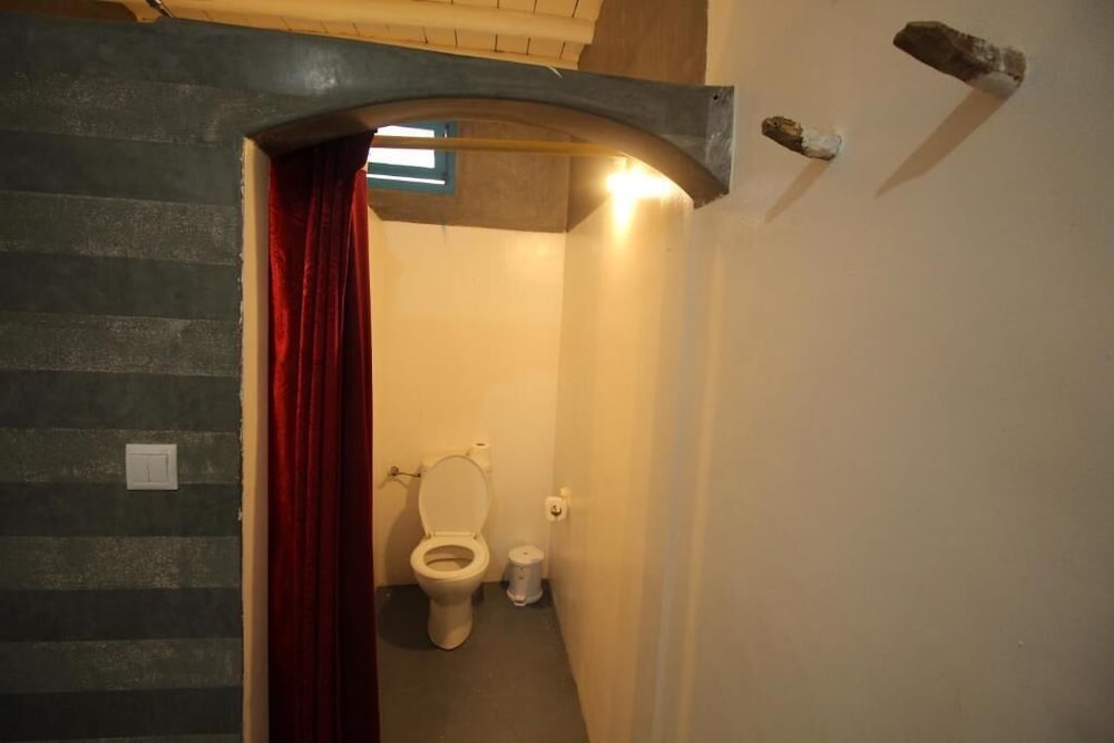 Deluxe Double Room, 1 Double Bed photo 3