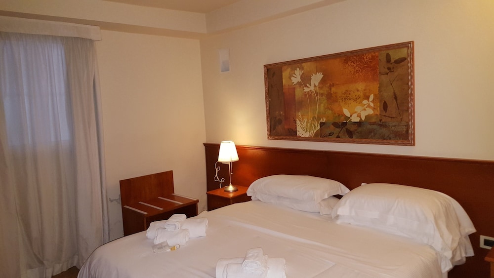 Double or Twin Room (Basement floor) photo 2