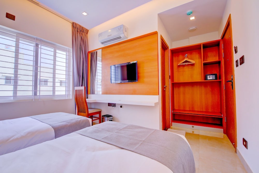 Deluxe Twin Room, Multiple Beds - Photo 1