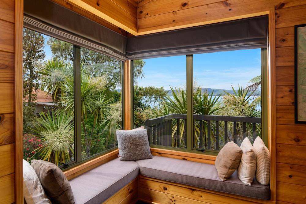 Luxury Apartment, 1 Bedroom, Balcony, Lake View