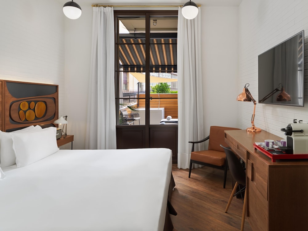Deluxe Double Room Single Use, Terrace (Jacuzzi)