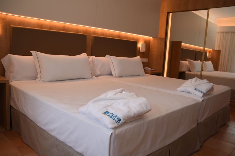 Superior Double Room, Terrace, Garden Area - Photo 5