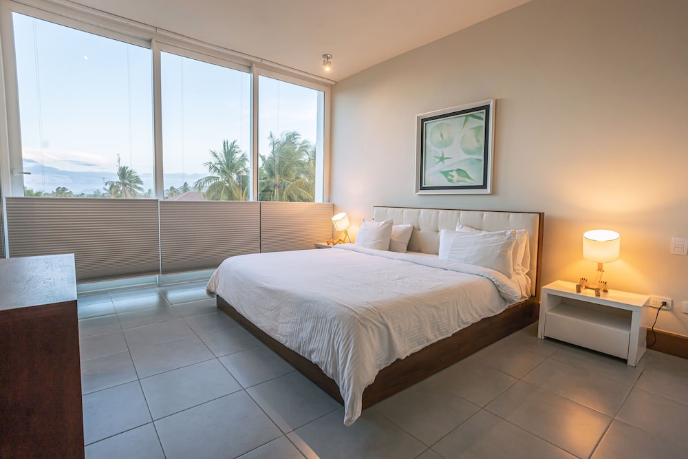 Exclusive Penthouse, 2 Bedrooms, Ocean View