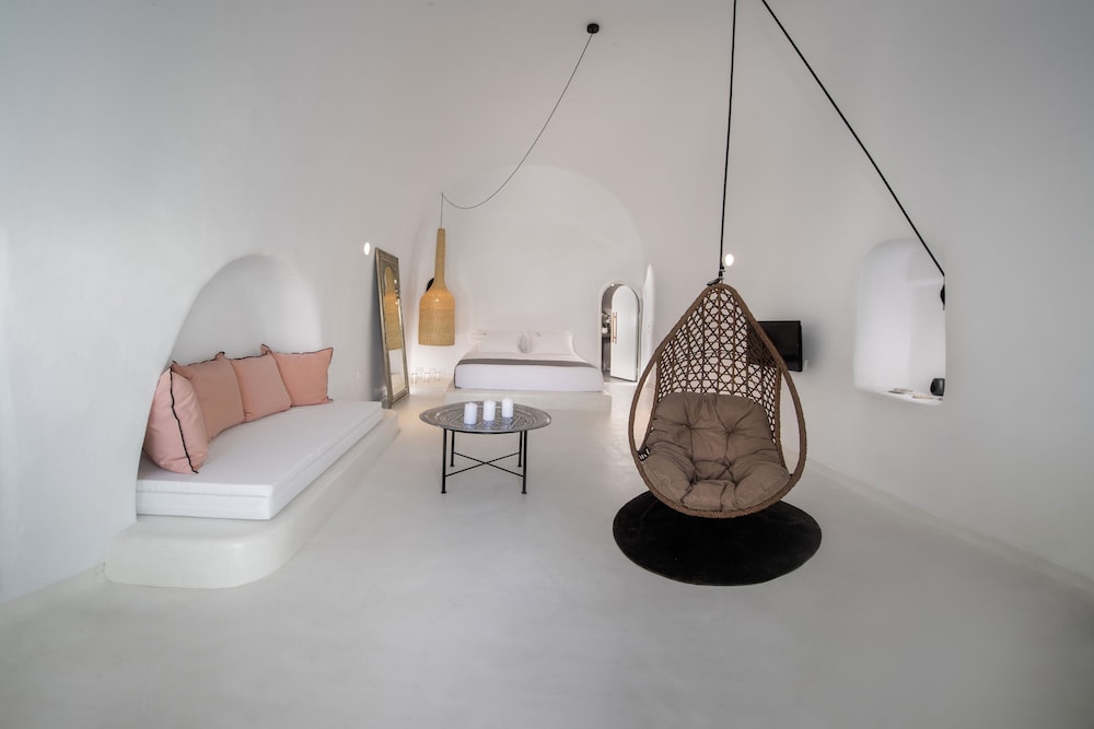 Two Bedroom Villa with Private Indoor Cave Pool