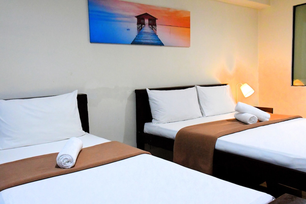 Family Room, Multiple Beds, Non Smoking photo 2