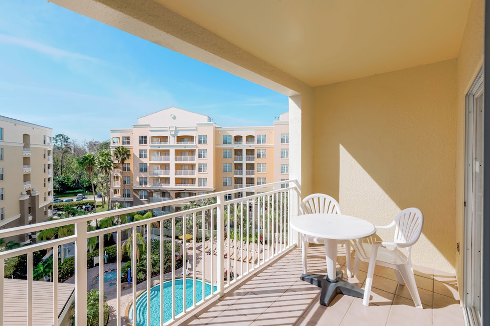 Deluxe Two Bedroom Suite, Pool View - Photo 17