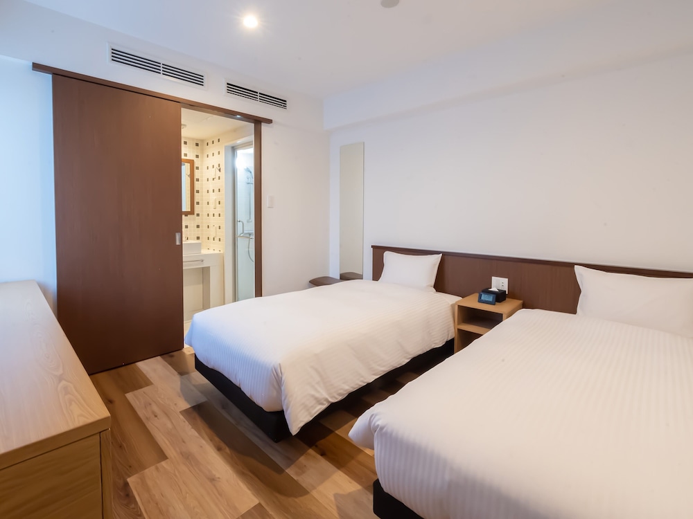 Standard Twin Room, Non Smoking - Photo 3