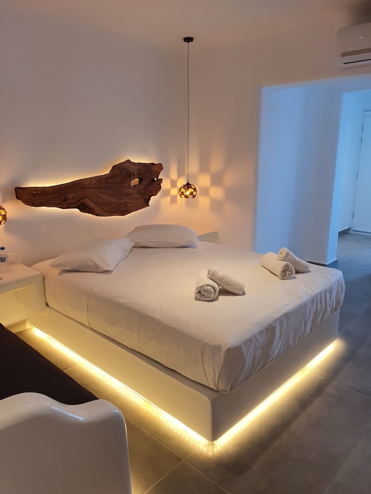 Junior Suite, Private Pool, Sea View photo 1