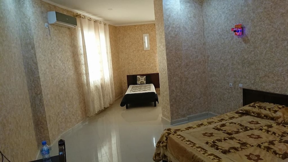 Business Suite photo 2