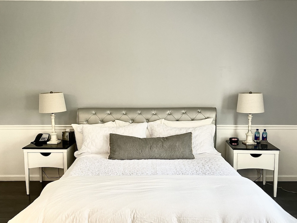 Cloud Nine Whirlpool Suite