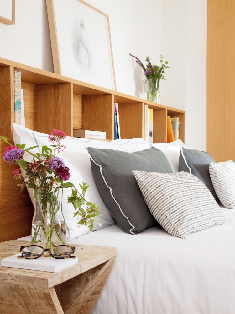 Standard Twin Room - Photo 1